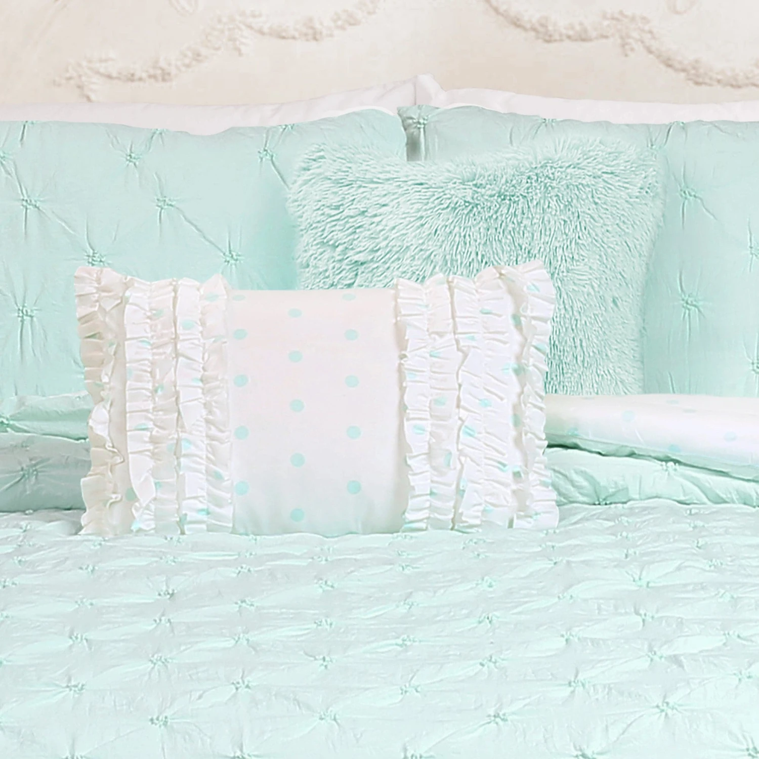 Ravello Pintuck Juvy 4 Piece Comforter Set - Image 4