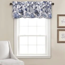 Cynthia Jacobean Floral Valance