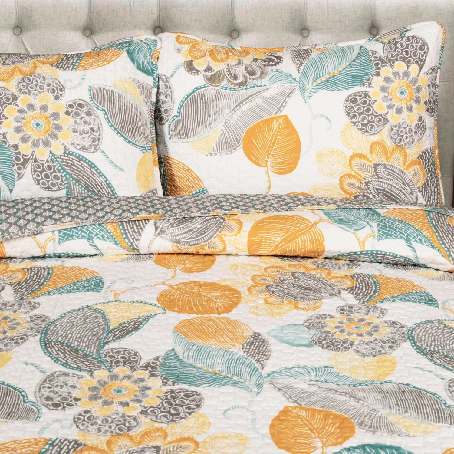 Layla 3 Piece Quilt Set - Image 7