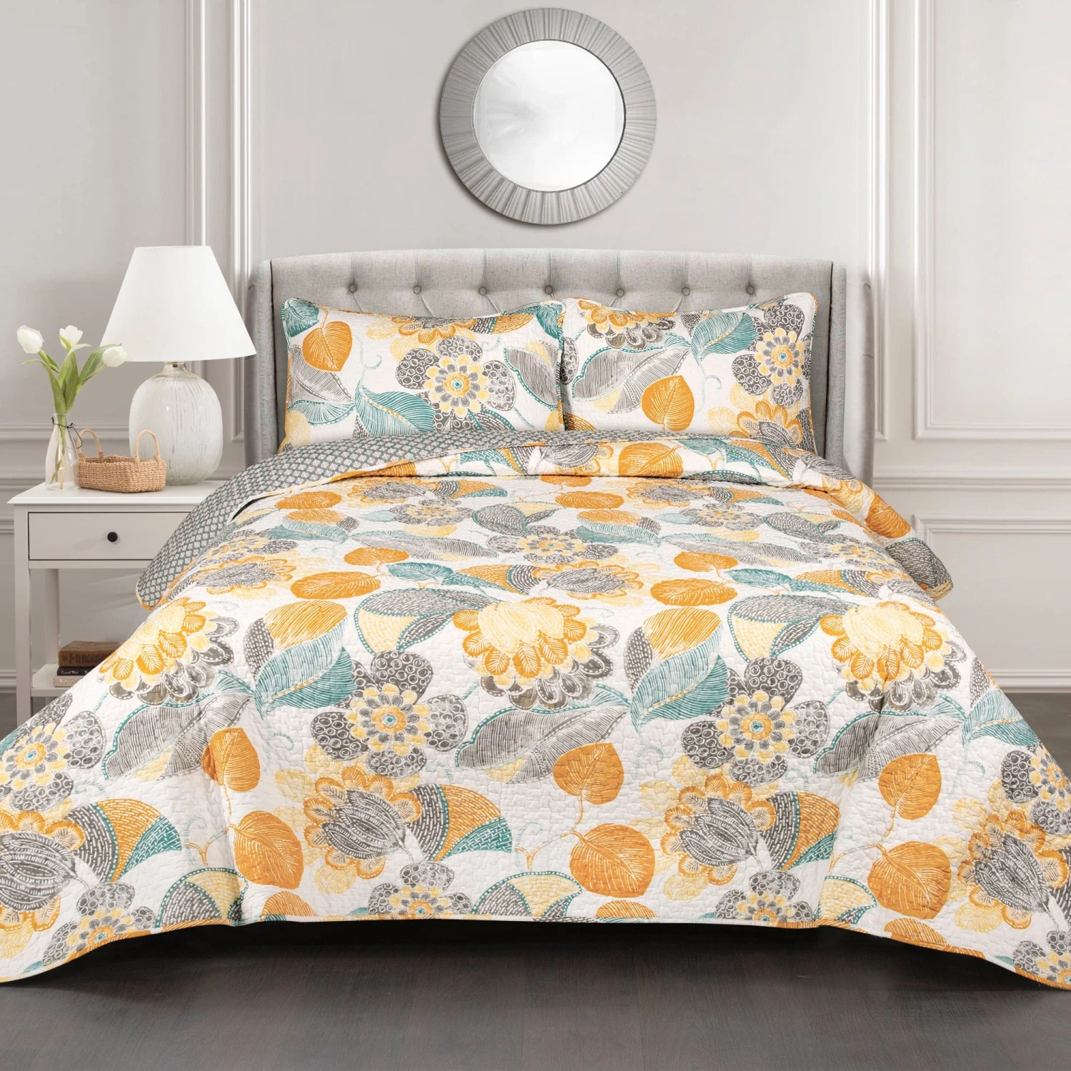 Layla 3 Piece Quilt Set - Image 2