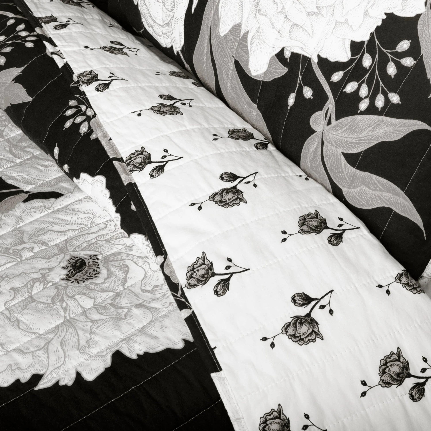 Zinnia Floral 3 Piece Quilt Set - Image 12