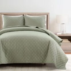 Ava Diamond Oversized Cotton Quilt Set