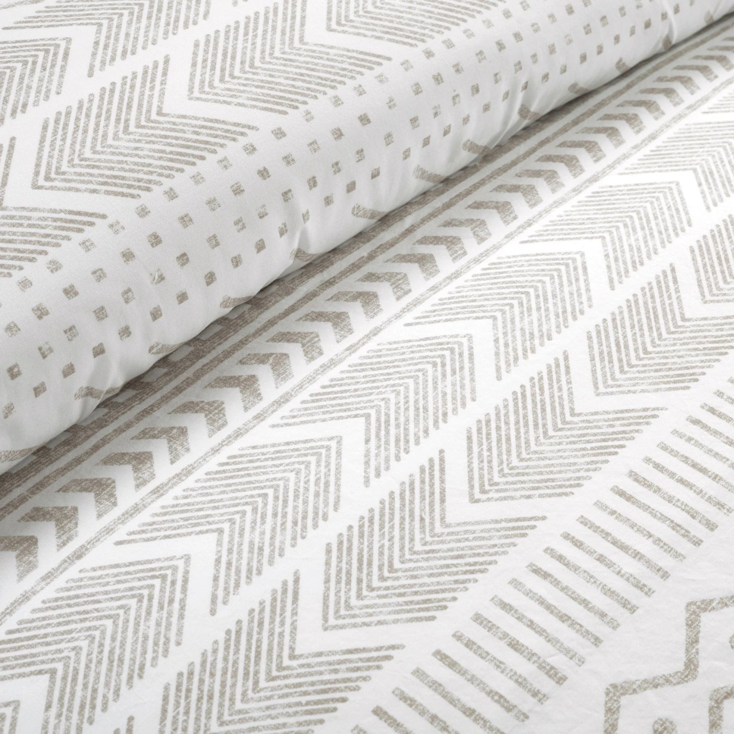 Hygge Geo Reversible Cotton Duvet Cover 3 Piece Set - Image 4