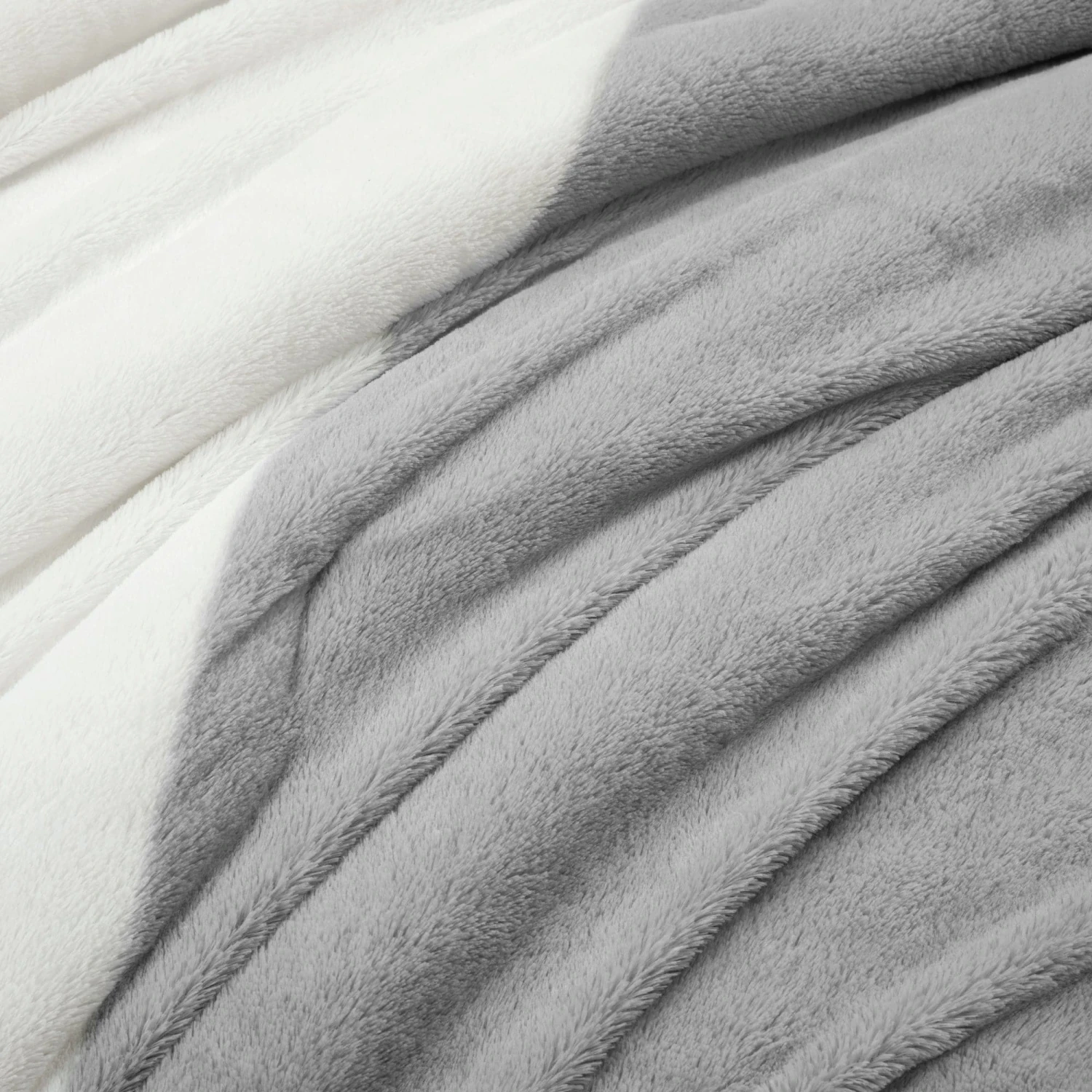 Farmhouse Color Block Ultra Soft Faux Fur Comforter Set - Image 12