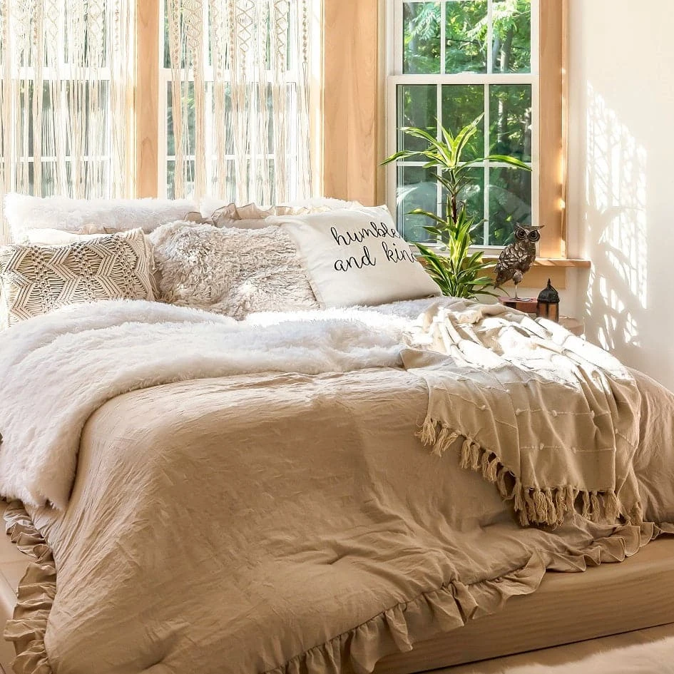 Humble And Kind Script Decorative Pillow Cover - Image 12