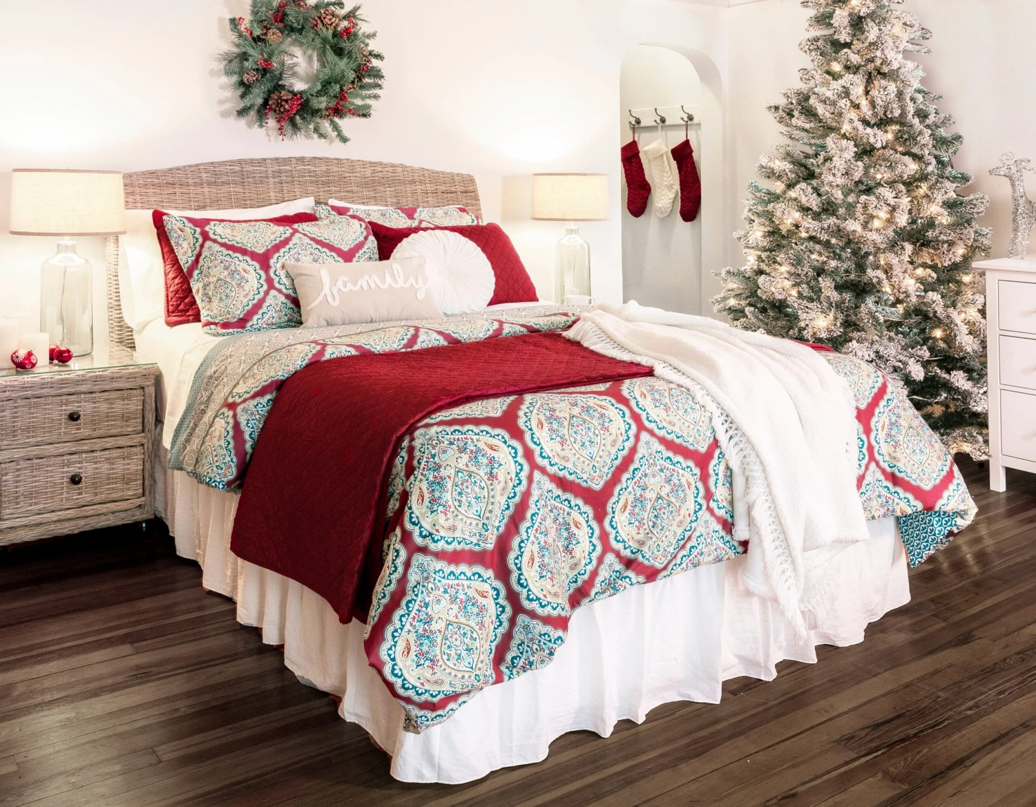 Harley Damask Reversible 5 Piece Comforter Set - Image 3