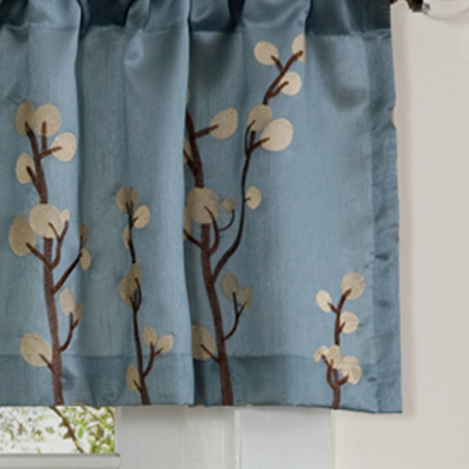 Cocoa Flower Valance - Image 3